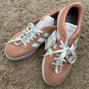 Adidas Womens Size 8 Sneakers